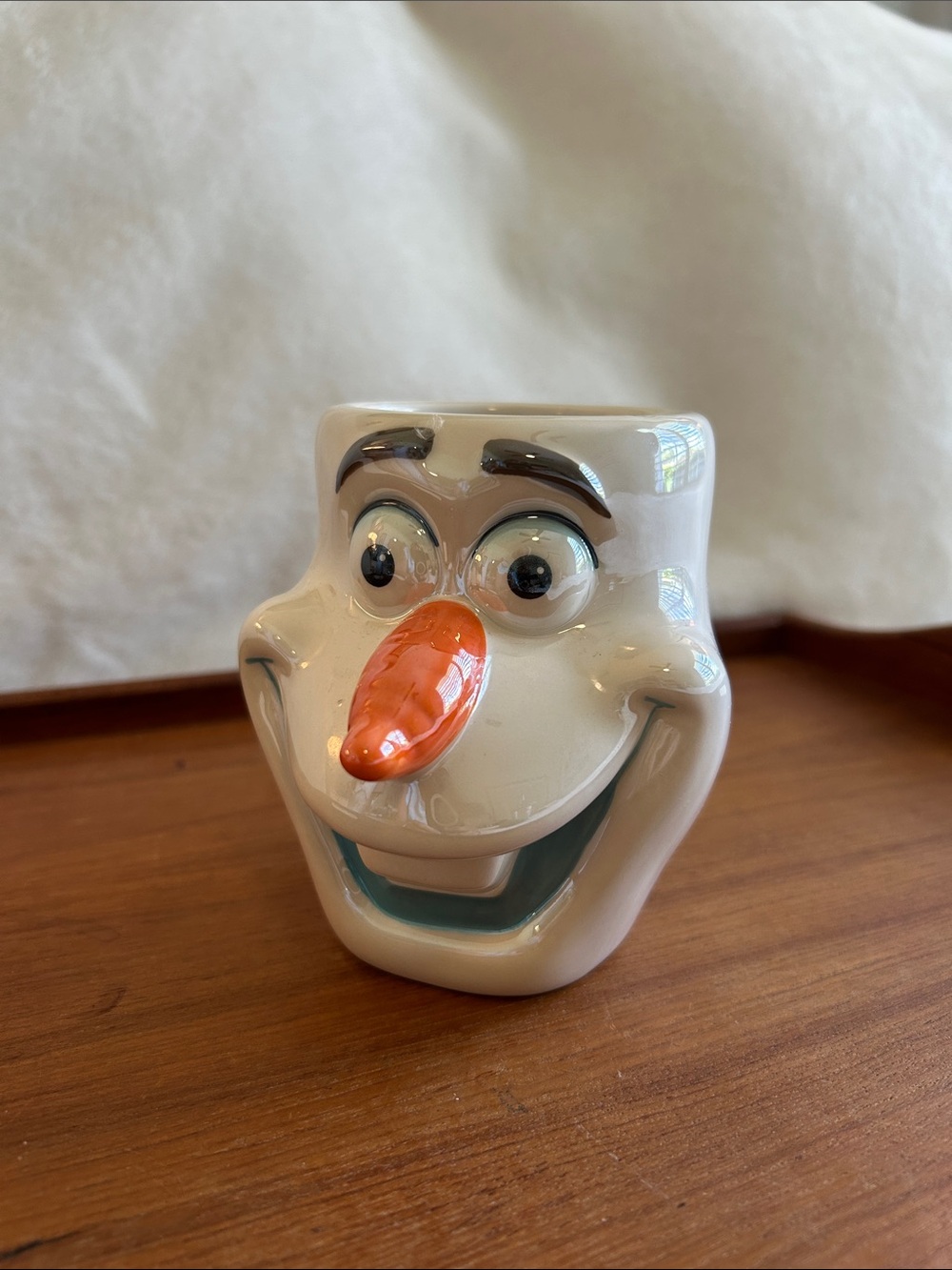 DISNEY Frozen Olaf
Ceramic 3D  Embossed Coffee
Mug Cup 12oz By Galerie